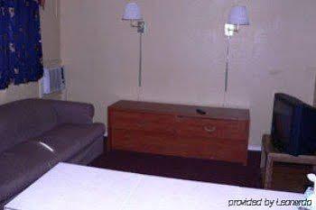 Budget Host Frontier Inn Сюзънвил Екстериор снимка
